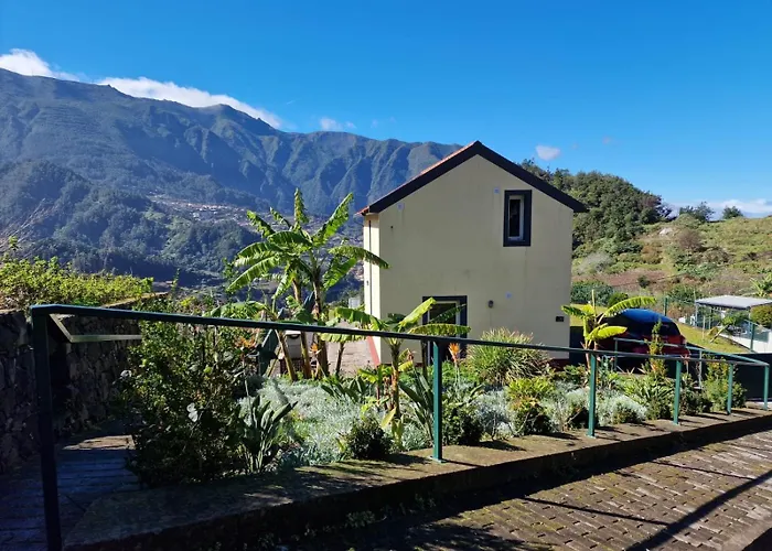 Semesterbostad Zef's *