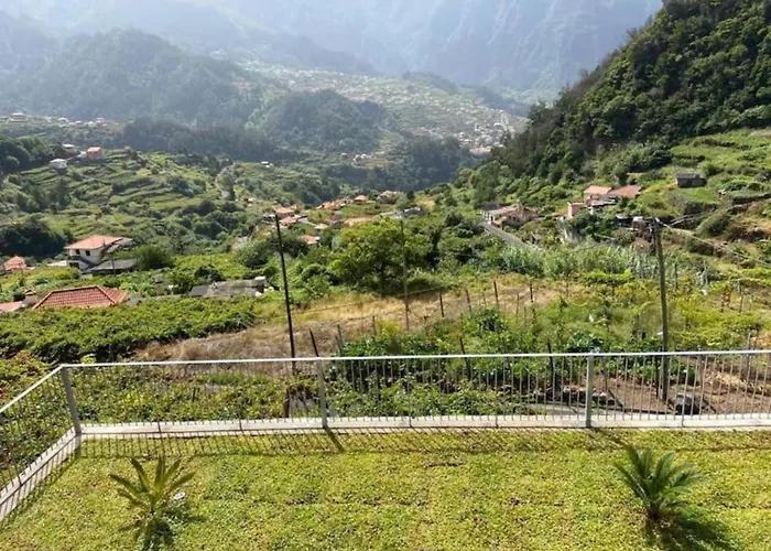 Zef's Semesterbostad *