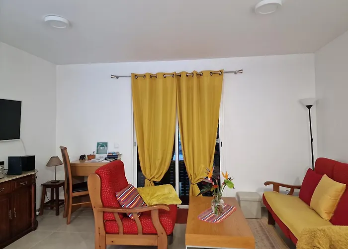 Semesterbostad Zef's *